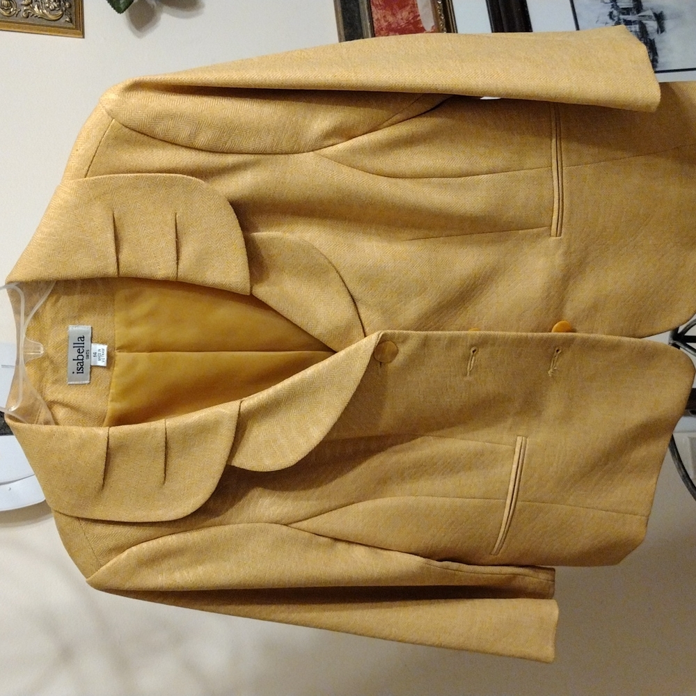 Skirt suit